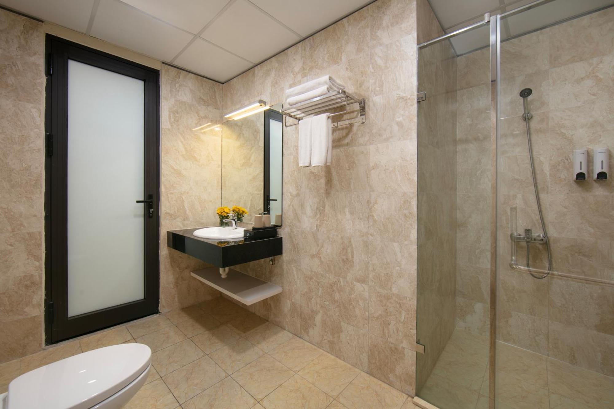 Hb Serviced Apartment - Lac Long Quan Hanoj Exteriér fotografie